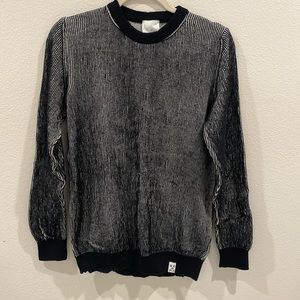 Men’s crew neck sweater